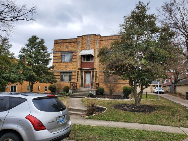 6012 Budmar Ave in Cincinnati, OH - Building Photo - Building Photo
