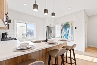 8051 Orchards Green SW in Edmonton, AB - Building Photo - Building Photo