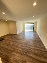 7453 Haskell Ave in Los Angeles, CA - Building Photo - Building Photo