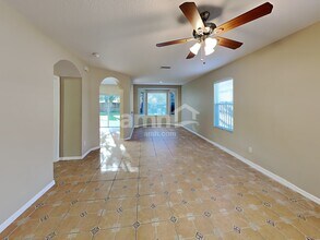 18137 Lembrecht Way in Tampa, FL - Building Photo - Building Photo