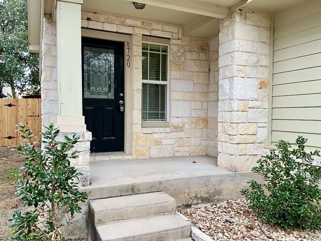 8720 Blackvireo Dr in Austin, TX - Building Photo - Building Photo
