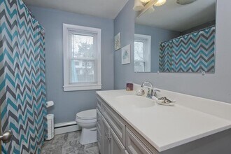 130 Woodcrest Rd in Springfield, MA - Building Photo - Building Photo
