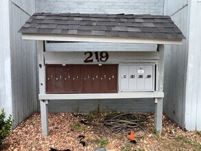 219 Fry St, Unit 7 in Denton, TX - Building Photo - Building Photo
