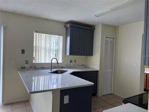 1510 Carey Glen Cir in Orlando, FL - Building Photo - Building Photo