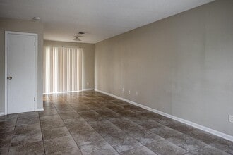 706 W 10th St in Del Rio, TX - Building Photo - Building Photo