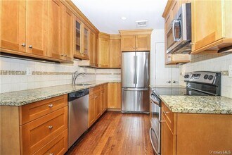 2 Top of the Ridge in Mamaroneck, NY - Building Photo - Building Photo