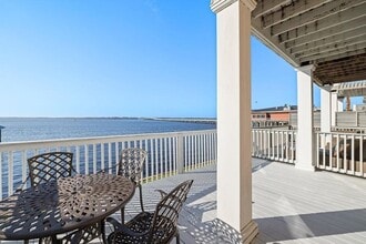 9 Mashes Sands Rd in Panacea, FL - Building Photo - Building Photo