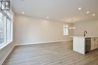 304 Lanark Ave in Ottawa, ON - Building Photo - Building Photo
