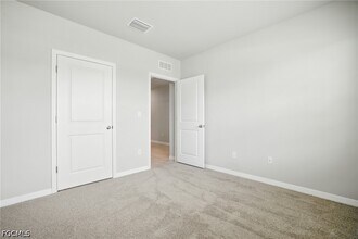 2465 NW 9th St in Cape Coral, FL - Building Photo - Building Photo