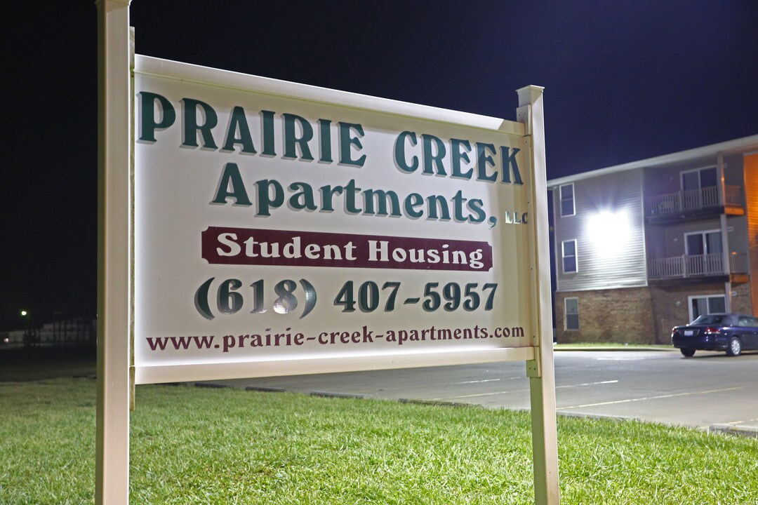 Prairie Creek Apartments in Centralia, IL - Building Photo