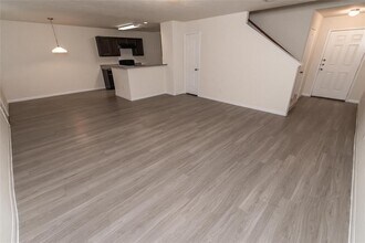 19323 Golden Wave Dr in Katy, TX - Foto de edificio - Building Photo
