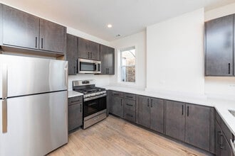 2825 N Rockwell St, Unit 2 in Chicago, IL - Foto de edificio - Building Photo