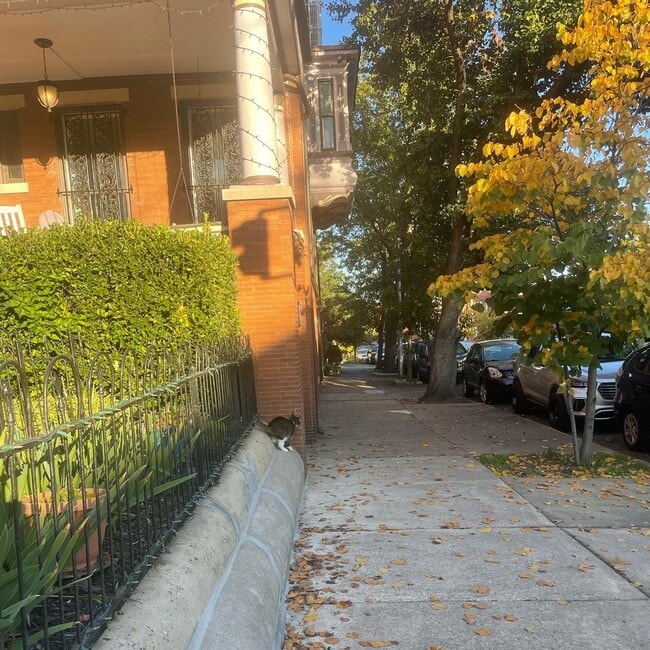 2701 N Calvert St, Unit B in Baltimore, MD - Building Photo - Building Photo