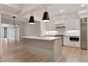 222 Ferndale Rd S in Wayzata, MN - Building Photo - Building Photo