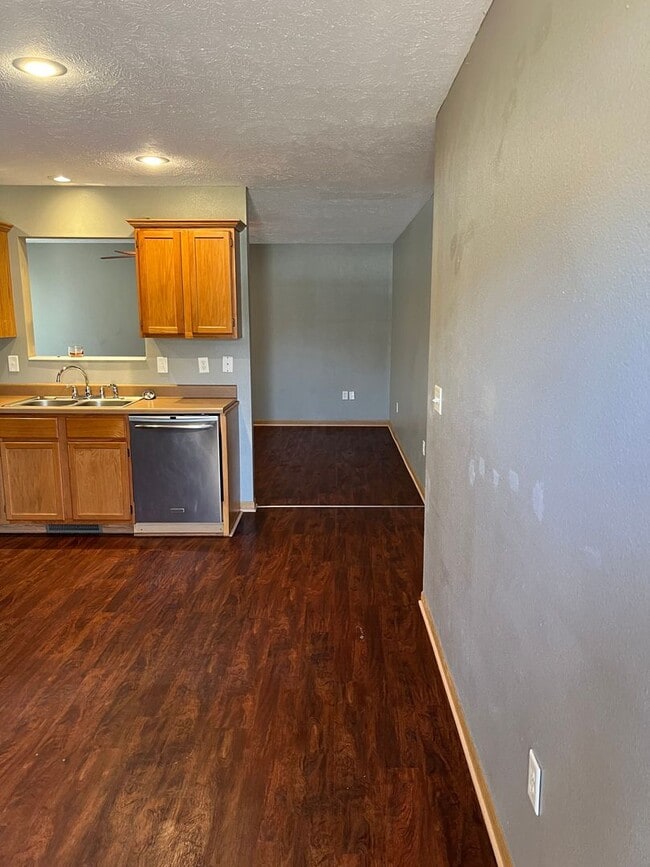 136 Maplewood St in Rogersville, MO - Building Photo - Building Photo