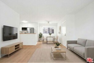 9005 Cynthia St in West Hollywood, CA - Building Photo