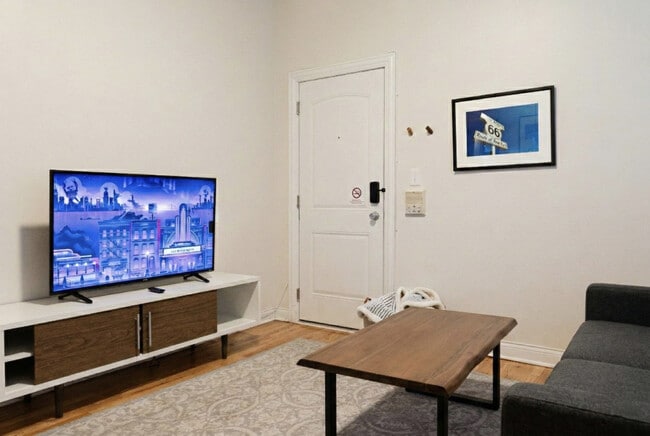 2149 W Division St, Unit SI ID1379070P in Chicago, IL - Building Photo - Building Photo