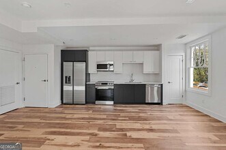 2909 Peachtree Rd NE-Unit -108 in Atlanta, GA - Building Photo - Building Photo