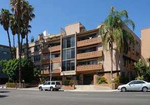 Sutton Terrace West in West Hollywood, CA - Building Photo