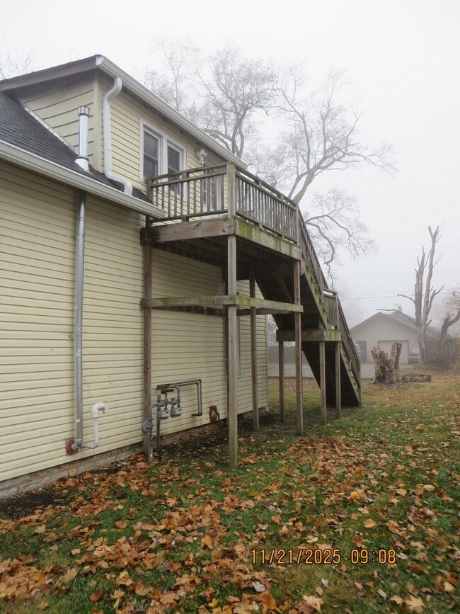 919 Walnut St, Unit B in Anderson, IN - Building Photo - Building Photo