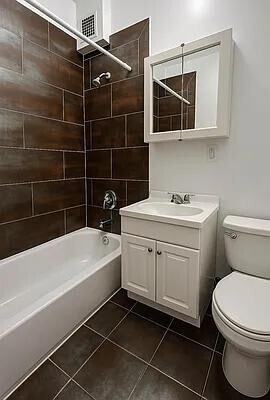 11 Maiden Ln, Unit 3C in New York, NY - Building Photo - Building Photo