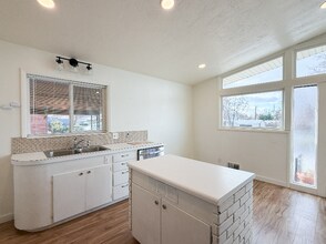 3360 Gramercy Ave, Unit A in Ogden, UT - Foto de edificio - Building Photo