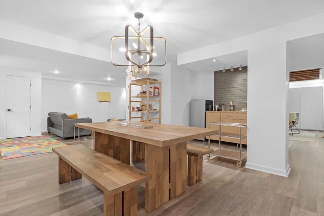 7902 Carteret Rd in Bethesda, MD - Building Photo - Building Photo