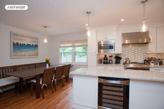 96 Wainscott NW Rd in Wainscott, NY - Building Photo - Building Photo