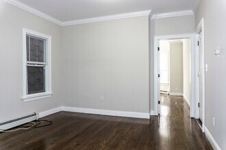 101 Chelsea St, Unit 1 in Boston, MA - Foto de edificio - Building Photo