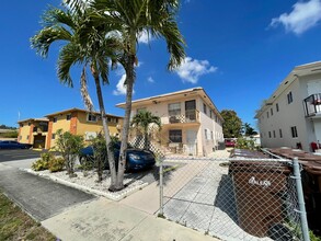 355 W 10th St in Hialeah, FL - Building Photo - Building Photo