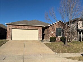 412 Magma Dr in Fort Worth, TX - Building Photo - Building Photo