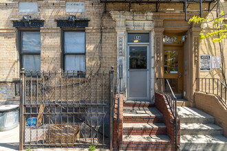 514 Morgan Ave in Brooklyn, NY - Building Photo - Building Photo