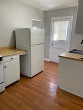 57 Seminary Ave, Unit 2 in Binghamton, NY - Foto de edificio - Building Photo