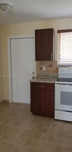 1740 NE 148th St in Miami, FL - Building Photo - Building Photo