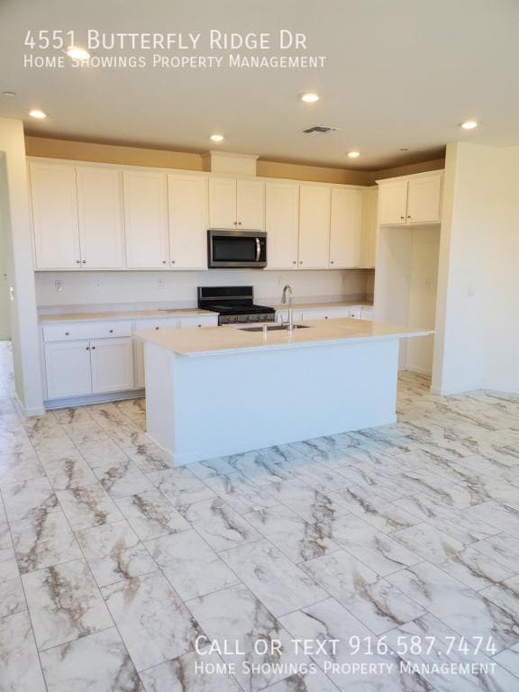 4551 Butterfly Ridge Dr in Folsom, CA - Building Photo - Building Photo