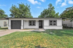 4413 Quails Ln in Fort Worth, TX - Building Photo
