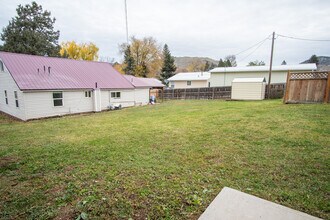471 W Elm St in Lava Hot Springs, ID - Building Photo - Building Photo