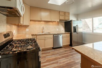 316 Bridgeview Dr in San Francisco, CA - Building Photo - Building Photo