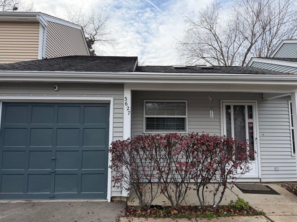 3627 Linden Dr in Island Lake, IL - Building Photo