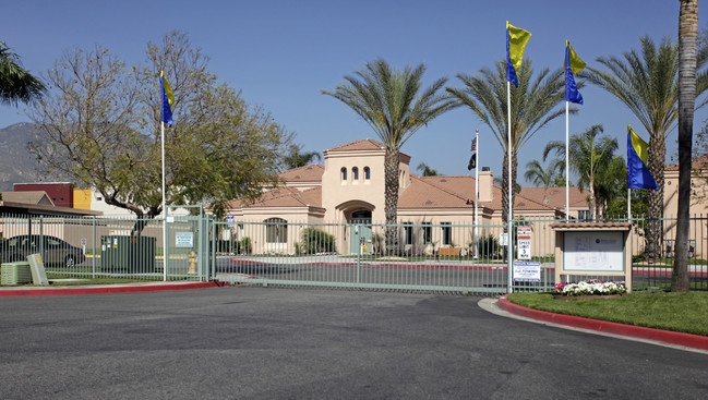 Jeffrey Court in Highland, CA - Foto de edificio - Building Photo