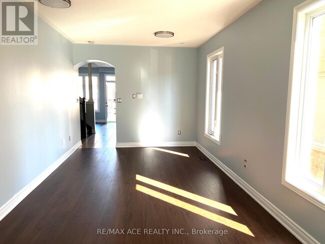 23 Grayleaf Dr in Whitchurch-Stouffville, ON - Building Photo - Building Photo
