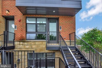 1122 S Highland St in Arlington, VA - Building Photo - Building Photo