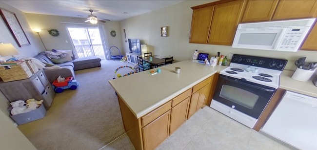 1212 Christy Dr in Manhattan, KS - Building Photo - Building Photo