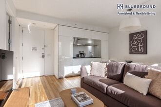 70 W 45th St in New York, NY - Foto de edificio - Building Photo