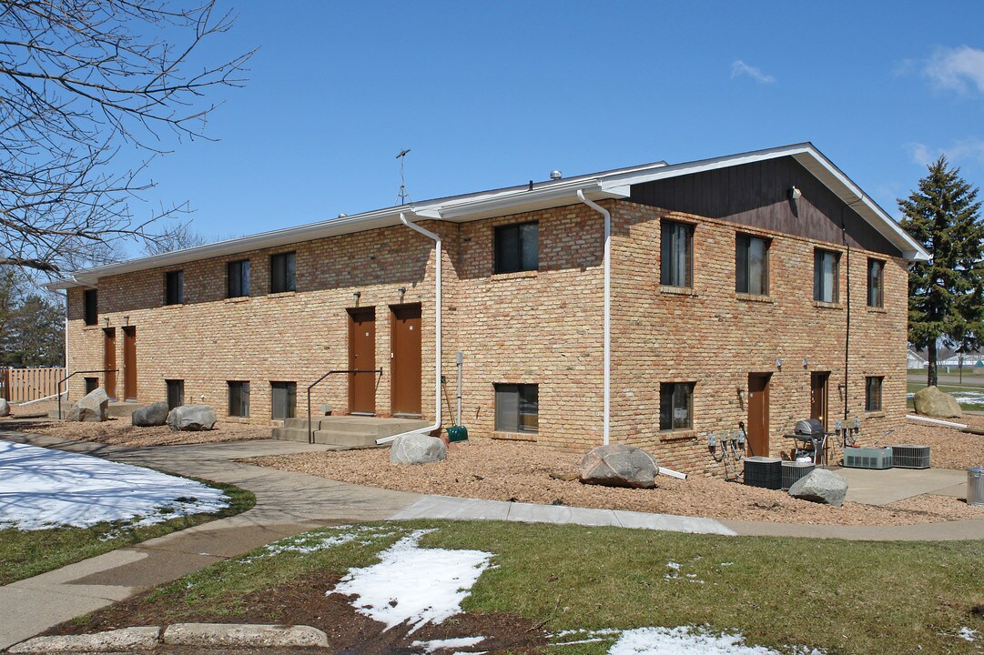 1532 Roosevelt Dr in Northfield, MN - Building Photo