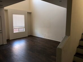 4154 N Thurston Ln, Unit Unit 101 in Tucson, AZ - Building Photo - Building Photo