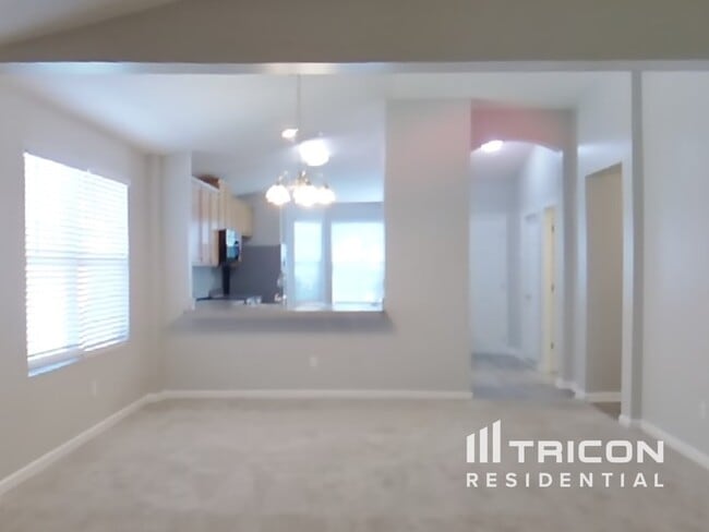 5890 Round Table Rd in Jacksonville, FL - Building Photo - Building Photo