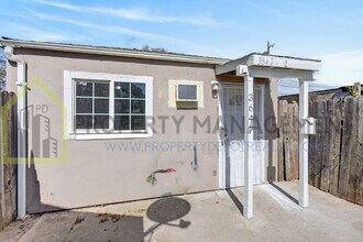 3647 18th Ave in Sacramento, CA - Building Photo - Building Photo