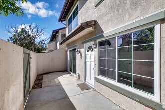 55 Exeter in Irvine, CA - Building Photo - Building Photo