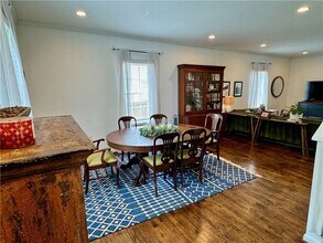 211 Laurel Ave SW in Atlanta, GA - Building Photo - Building Photo
